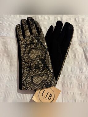 NWT L.I.B. New York Snakeskin Print Smart Touch Gloves OSFM